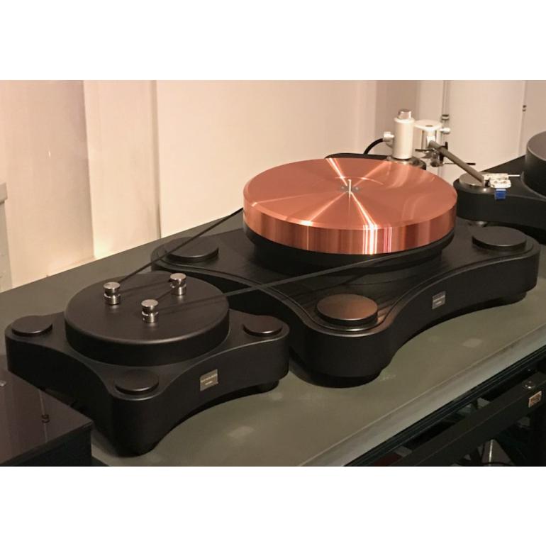 TW ACUSTIC  "BLACK NIGHT"  -  Tonearm NOT included - Top turntable - Our demo unit - 100% perfect and in like new conditions  - 12 months full guarantee - Original packaging and owner's manuals