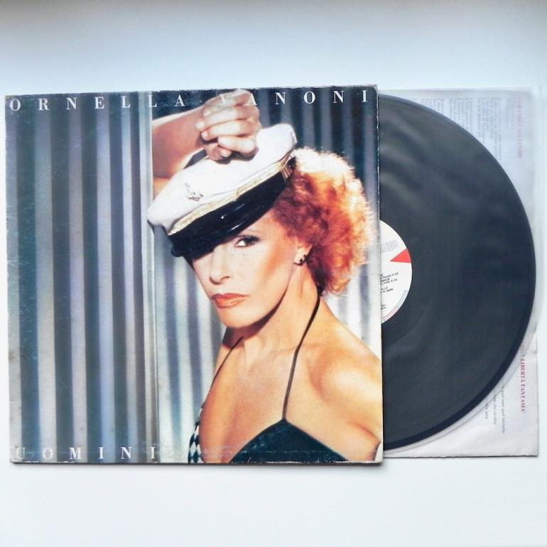 Uomini / Ornella Vanoni  --  LP 33 giri  - Made in Italy  1984 - CGD RECORDS - LP APERTO