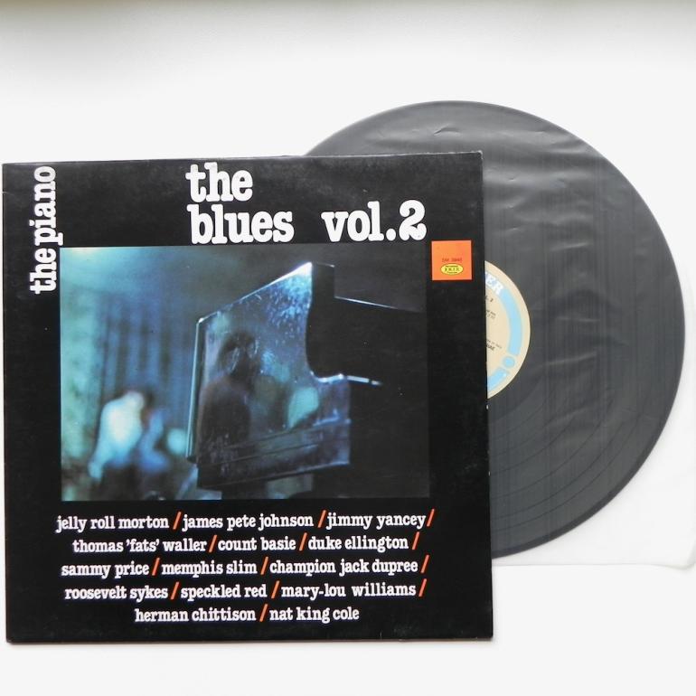 The Blues Vol. 2 - The piano / Artisti Vari (vedi foto)  --   LP 33 giri   - Made in ITALY 1982  - JOKER RECORDS  - LP APERTO